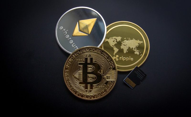 ビットコイン、イーサリアム、リップル