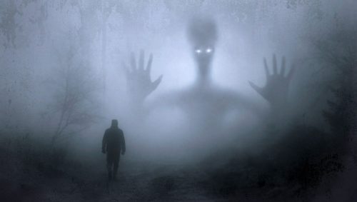 不安に立ち向かう男性